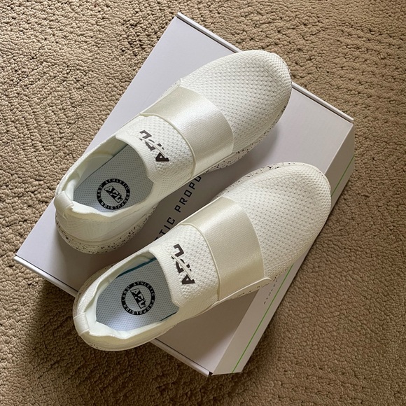 APL TechLoom Bliss 7.5 NWT - Picture 2 of 5